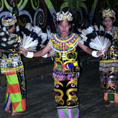 kalimantan tours dayak welcome borneo trip excusrions, guide